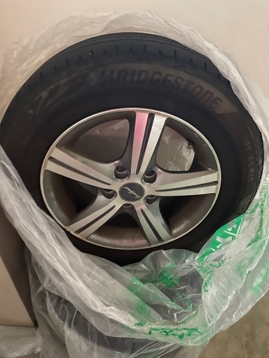 ブリヂストン　夏タイヤ4本　2022年製　ホイール付き