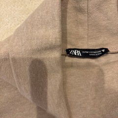 ZARAトップの画像