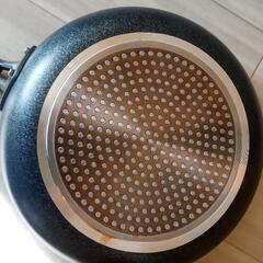 【取引中】フライパン　未使用の蓋付きの画像