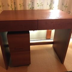 ニトリ★シックなデスク★ミラーをつければドレッサー★収納つき