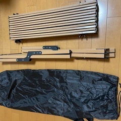 美品！コンパクト折り畳みテーブル
の画像