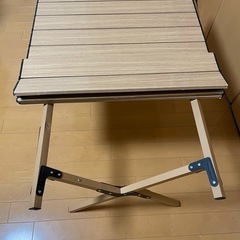 美品！コンパクト折り畳みテーブル
の画像