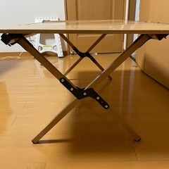美品！コンパクト折り畳みテーブル
の画像