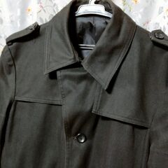 『未着用近』トレンチコート　ベルト付　シングル　M寸　ブラック　コムサイズムの画像