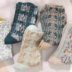 新品☆女性のヴィンテージ花柄エンボス加工膝丈ホsiery、5足セット、ポリエステル＆スパンデックス混紡、洗濯機洗い可 - さまざまなエレガントな刺繍デザインの画像