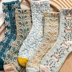 新品☆女性のヴィンテージ花柄エンボス加工膝丈ホsiery、5足セット、ポリエステル＆スパンデックス混紡、洗濯機洗い可 - さまざまなエレガントな刺繍デザインの画像