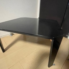 テーブル