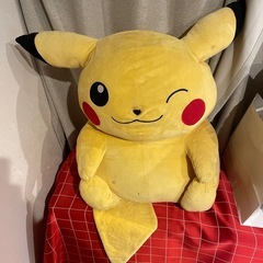 非売品レア60cmくらいる巨大なピカチュウのぬいぐるみ