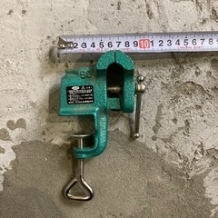 引き渡し予定　ラッキー ベンチバイス 50mm C型 クランプ 4インチ まとめて 4点セットの画像