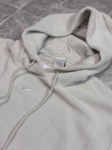 【新品タグ付】　NIKE フリース XL 上下 モコモコであったかいです！