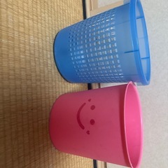 ゴミ箱 2つ
