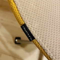 オカムラ肘付ハイバックチェアの画像