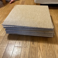 【無料】防音マット　50センチ✖️50センチ　16枚の画像
