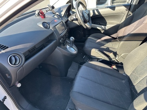 車のパーツ mazda demio