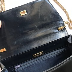 ハナエモリ　HANAE MORI ショルダーバッグ クラッチバッグ　チェーン　紺の画像
