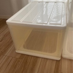 【5つセット】重ねられる衣装ケースの画像