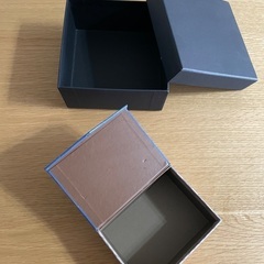 紙ボックス　2箱の画像