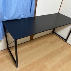 パソコンデスク　160✖️60cm