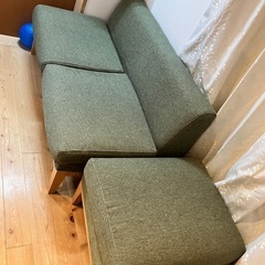 2人がけソファ➕カウチ２つ