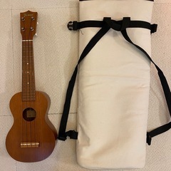 ウクレレ　ケース付きの画像
