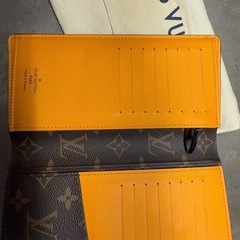 LOUIS VUITTON ルイ ヴィトン 二つ折り長財布 の画像