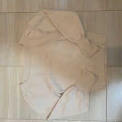 ⑧ベージュカットソー
