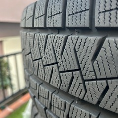 スタッドレスタイヤ　225/65R17
　の画像