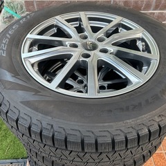 スタッドレスタイヤ　225/65R17
　の画像