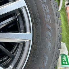 スタッドレスタイヤ　225/65R17
　の画像