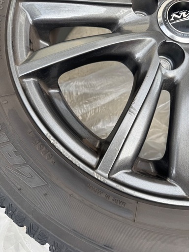 トーヨータイヤ　スタッドレス　15インチ