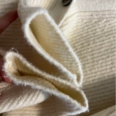【GU】アイボリーのカーディガンの画像