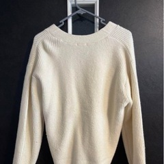 【GU】アイボリーのカーディガンの画像