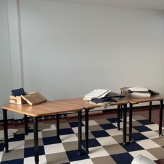 台形テーブル　オフィス家具　ダイニングの画像