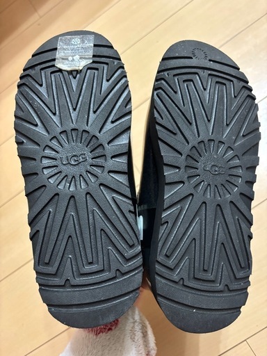 ② UGG ブーツ