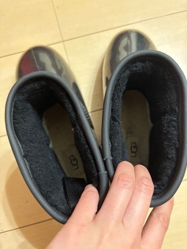 ② UGG ブーツ