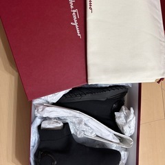 ② Salvatore Ferragamo フェラガモ ショート...