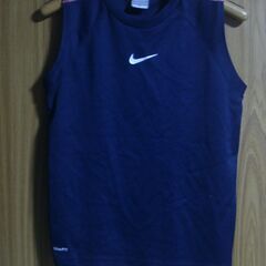 ⑥ ナイキ スポーツシャツ　Mサイズ