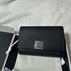 （明日までの出品）LOEWE 財布の画像