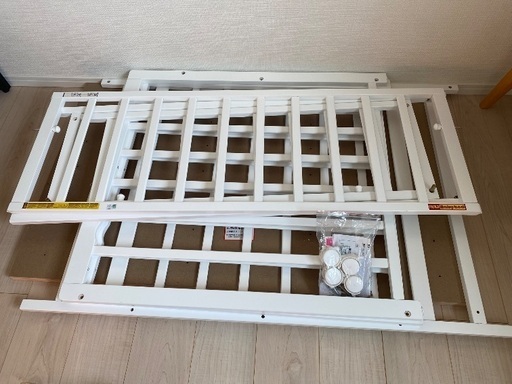 ベビーベッド70×120高さ2段調整キャスター付き