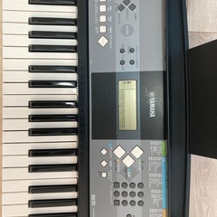 キーボード　YAMAHA　PSR-E233
の画像