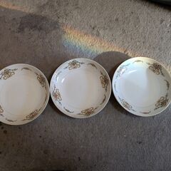 SWALLOW SONE のお皿　3個セットの画像