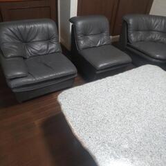 「引き取り限定」レザーソファ４人用 御影石テーブル付きの画像