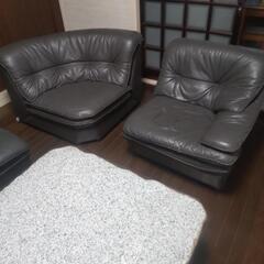 「引き取り限定」レザーソファ４人用 御影石テーブル付きの画像