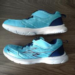 キッズ用スニーカーの画像