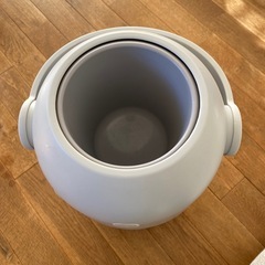 【無料】ピジョン赤ちゃんオムツ用ゴミ箱　ニオイ防止】の画像