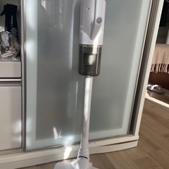 掃除機　コードレス　軽量
