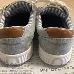 軽いスニーカー　24cm グレーの画像
