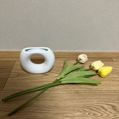 花瓶　フェイクチューリップ