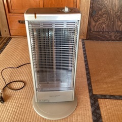 縦型電気ストーブ