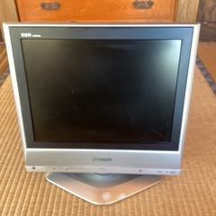 液晶テレビ